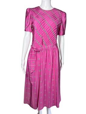 Joanie Char Vintage 80s 100% Silk Dark Pink Pleated Belted Patterned Dress Small